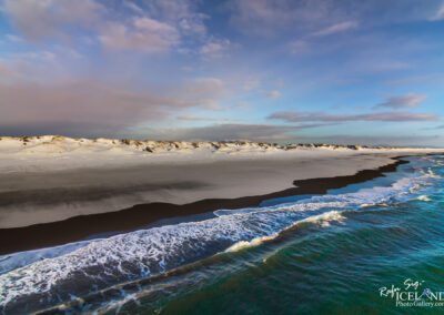 Óseyrartangi Black Beach in wintertime │ Iceland Landscape Fr