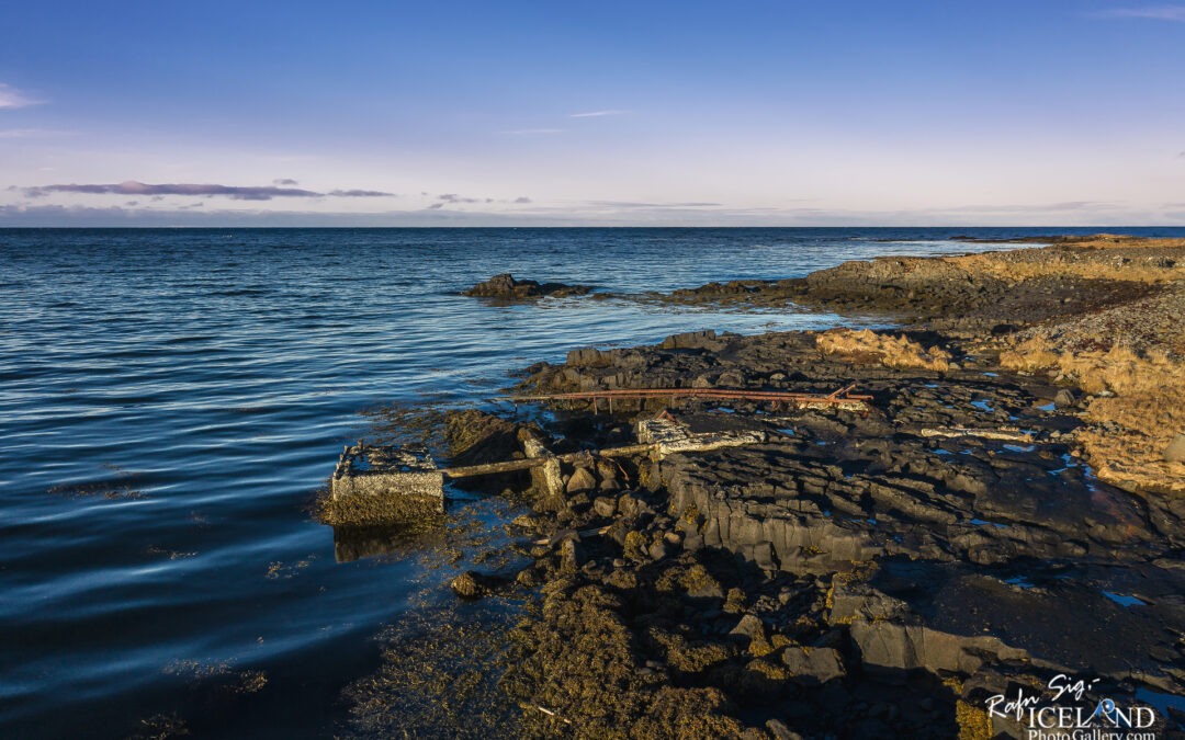 Bryggjan og sleðinn að Auðnum – Vatnsleysuströnd – Iceland