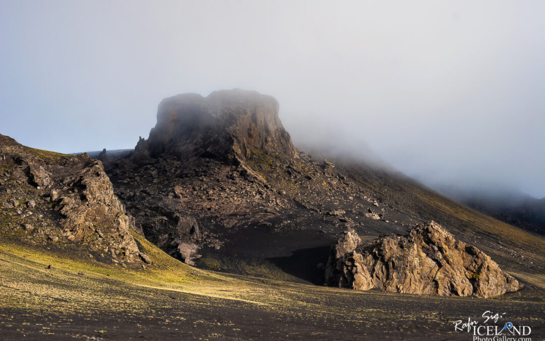 Mountain in the Hihglands of Dómadalsleið – Iceland Landscape Photography