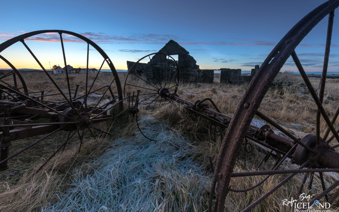 Eyðibýlið Bjarg Abandoned farm – South West – Iceland Landscape