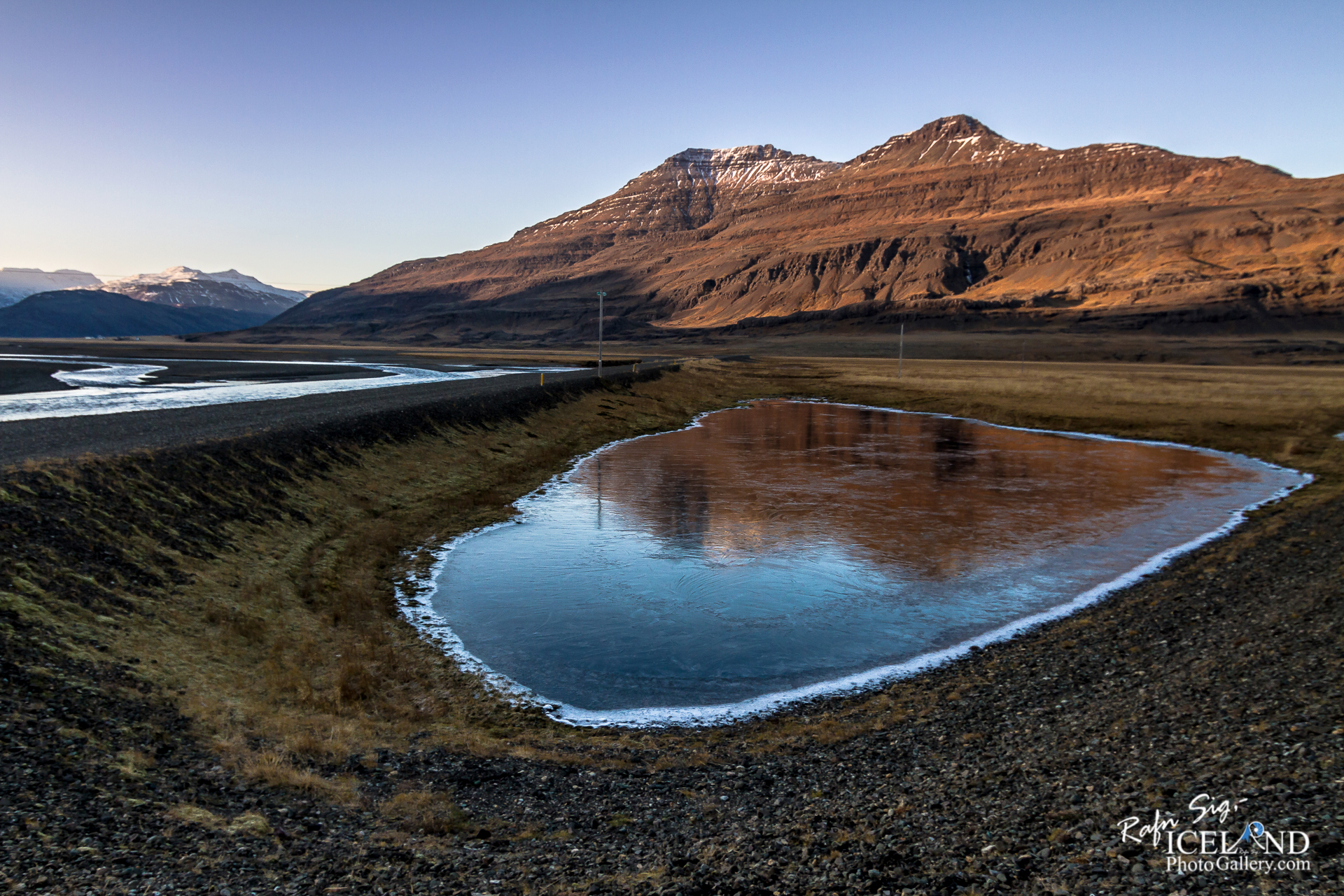 Aesthetic Iceland Landscape Desktop Wallpaper - Iceland Wallpaper