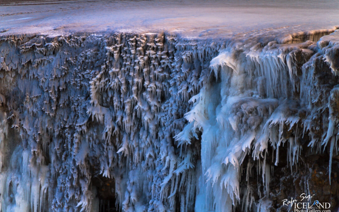 Frozen Waterfall at Fimmvörðuháls – Iceland Landscape Photography