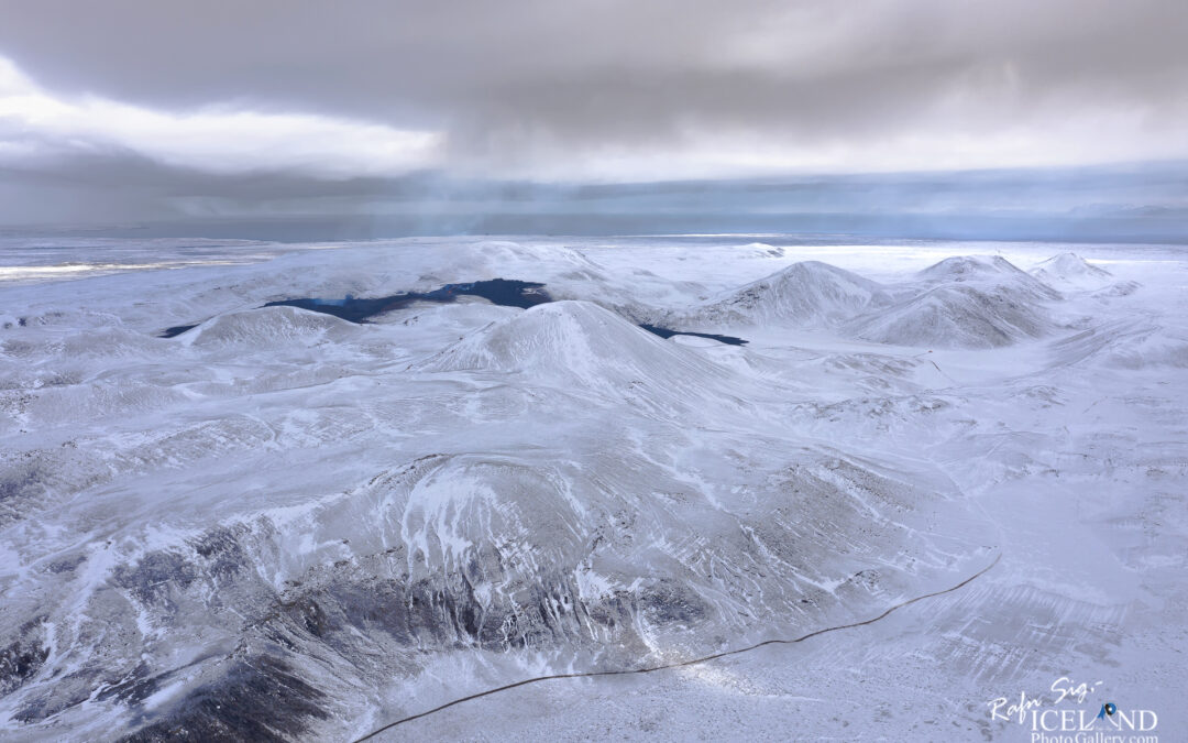 Another perspective of the volcanoes at Fagradalsfjall