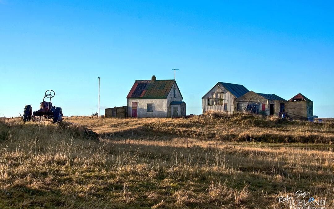 Ásláksstaðir Abandoned Farm at Atlagerðistangi (2004) – Iceland Photo Gallery