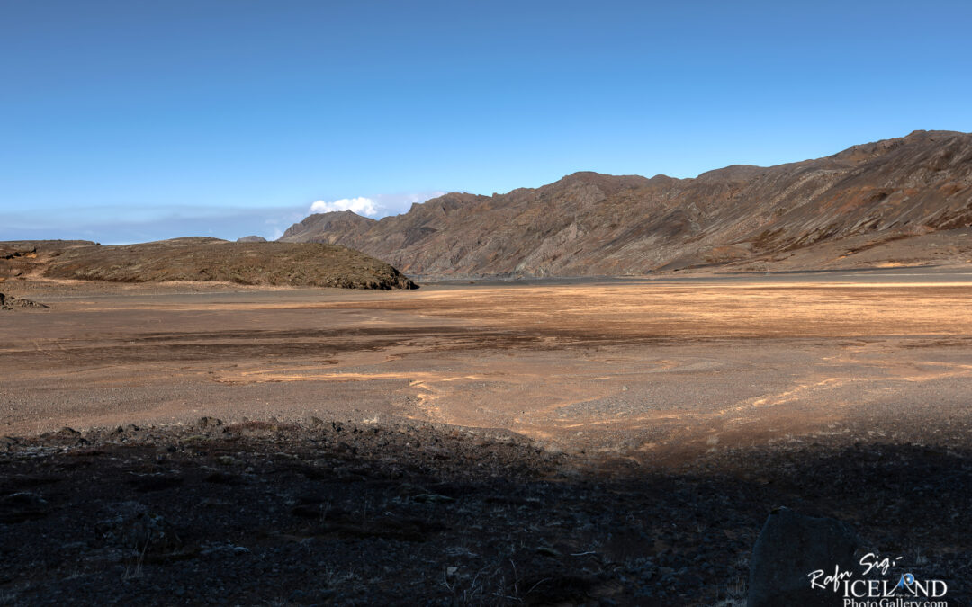 Lambhagatjörn Lake is dry again – Iceland Photo Gallery