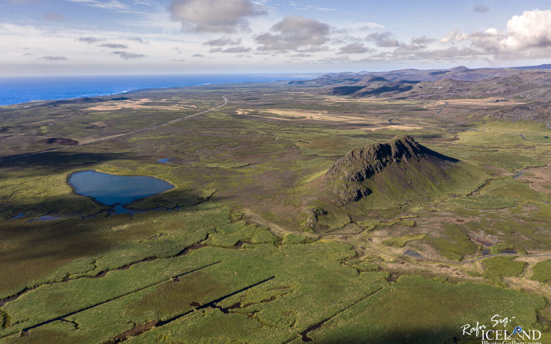 Bleiksmýri and Arnarfell Mountain – Iceland Photo Gallery