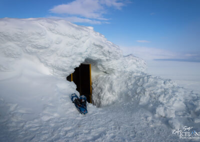 Grímsfjall Cabin at Vatnajökull Glacier hidden with snow