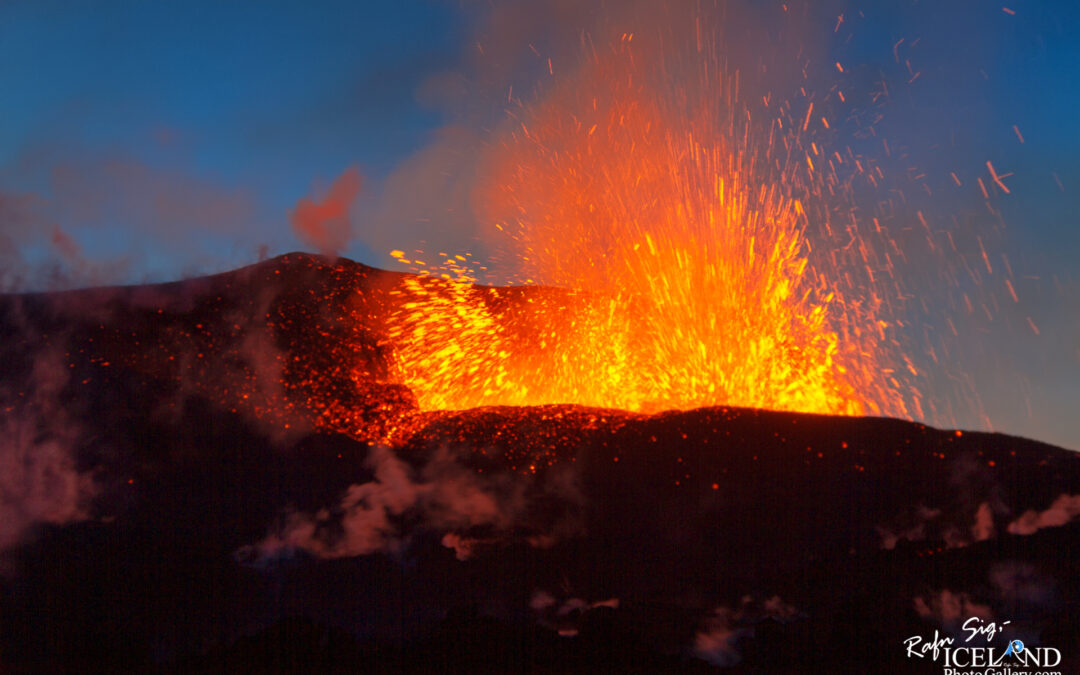 Fimmvörðuháls Volcano Eruption