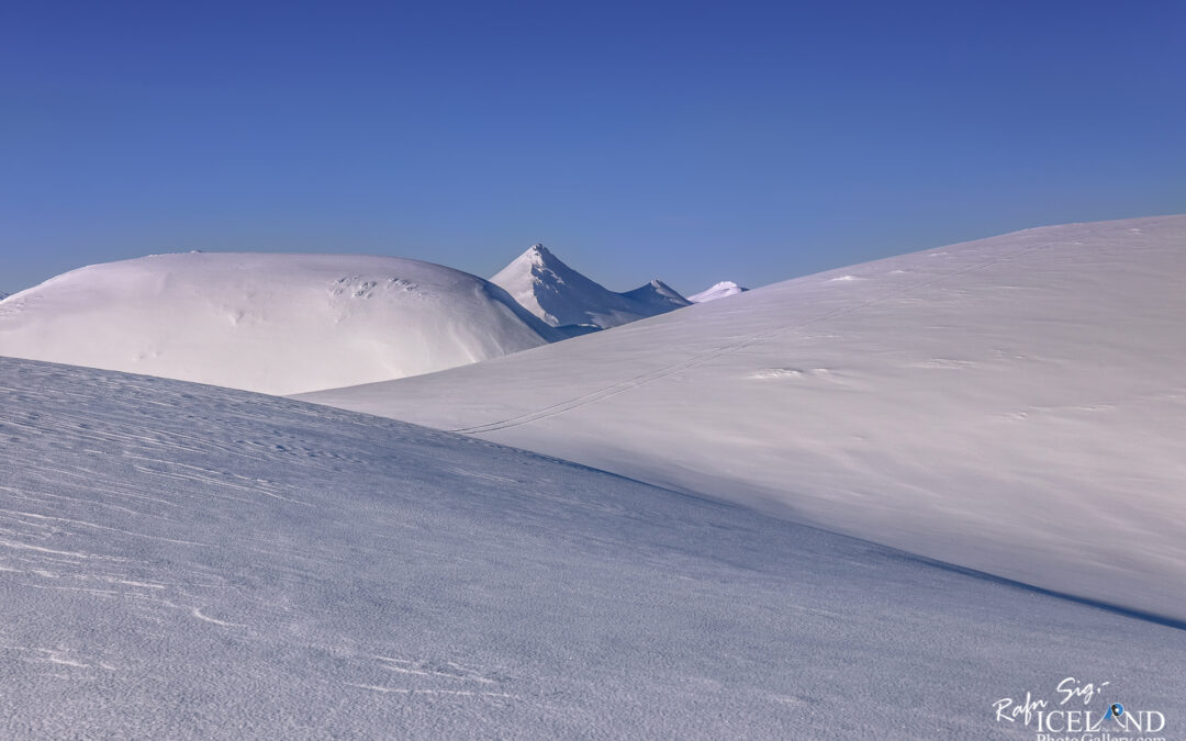 On top of Torfajökull Volcano Glacier