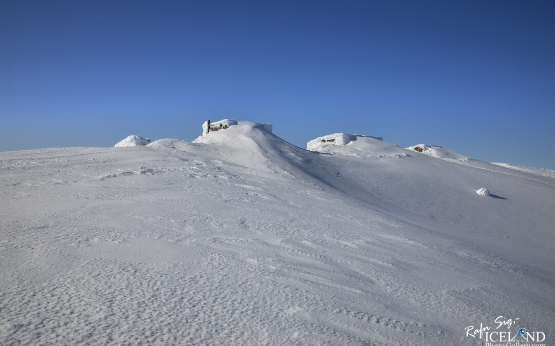 Grímsfjall Volcano Cabins at Vatnajökull Glacier